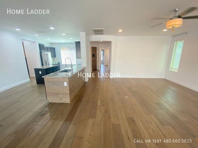 Photo - 10754 W Whitehorn Way