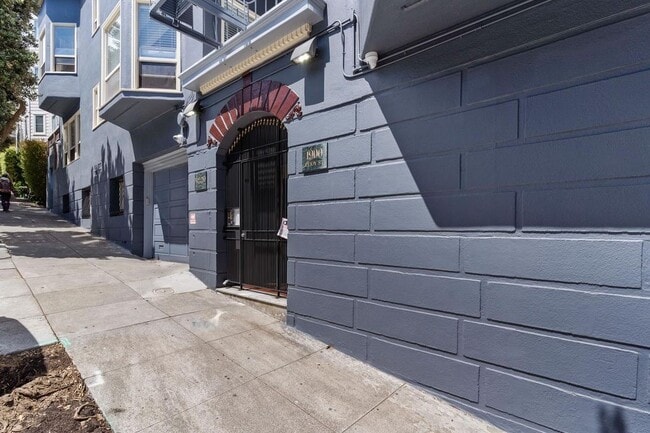 Magland Arms Apartments