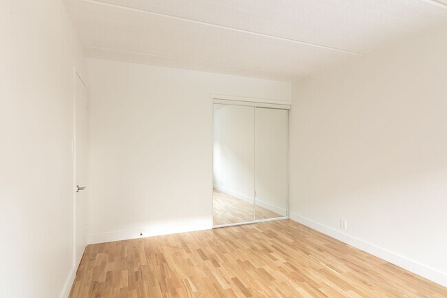 Photo - 4800 Maisonneuve Blvd W Unité 320