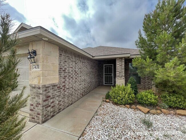 Photo - 7431 104th St