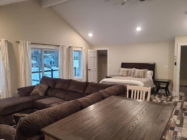 Photo - 14669 Fancher Ave