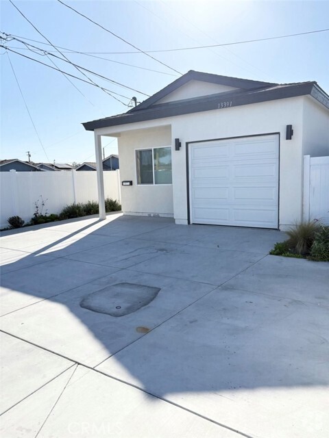 Building Photo - 13391 Fairview St Rental