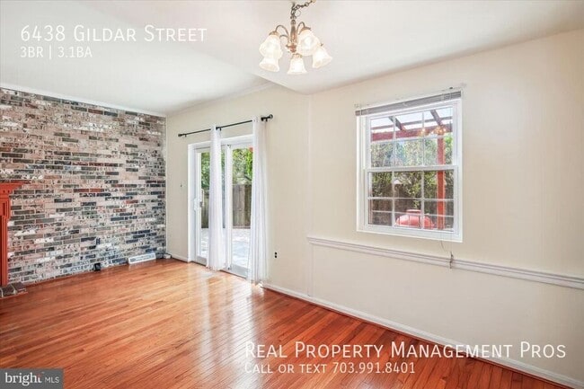 Photo - 6438 Gildar St