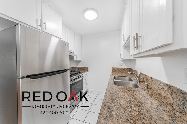 Photo - 10206 Independence Ave Unidad 3