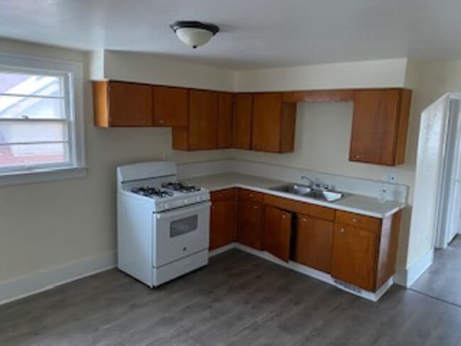 Building Photo - 1319 Clover Ave Unit 1319 Clover Ave #2