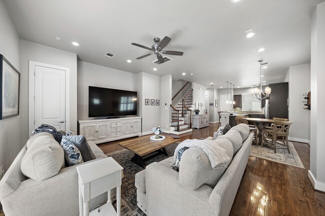 Photo - 2509 Garrow St Unit B
