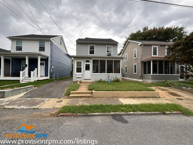 Building Photo - 15 N Brewer Ave Unit B Rental