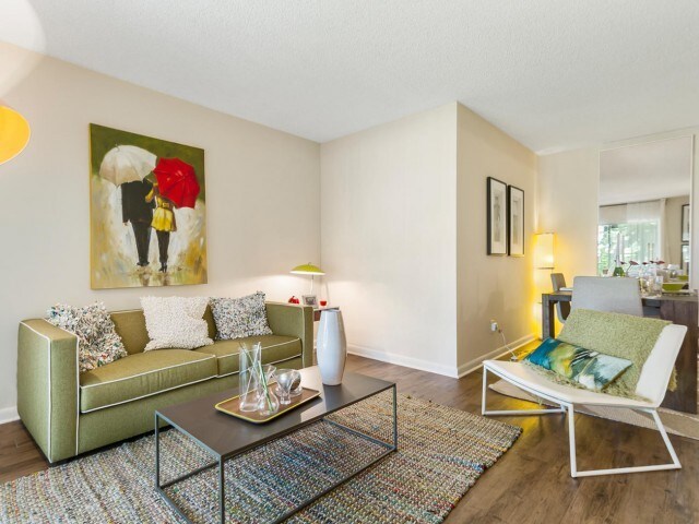 Advenir At Walden Lake Apartments For Rent In Miami Fl Forrent Com