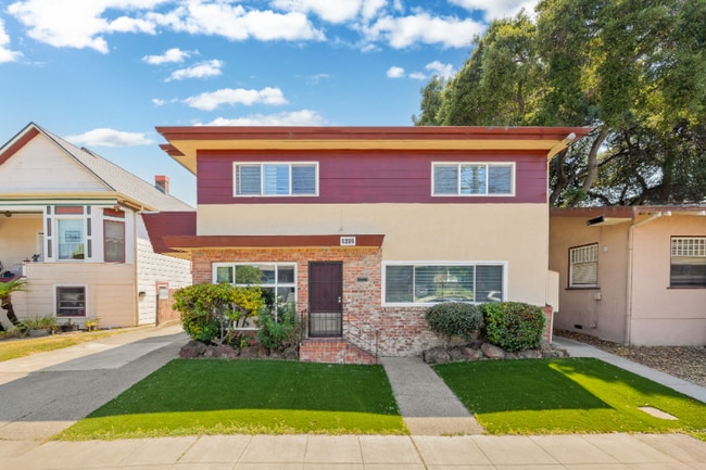 Building Photo - 2612 Santa Clara Ave Rental