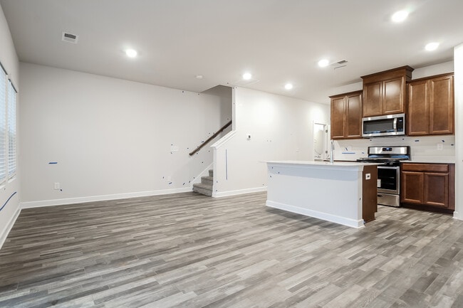 Photo - 131 Telford Dr