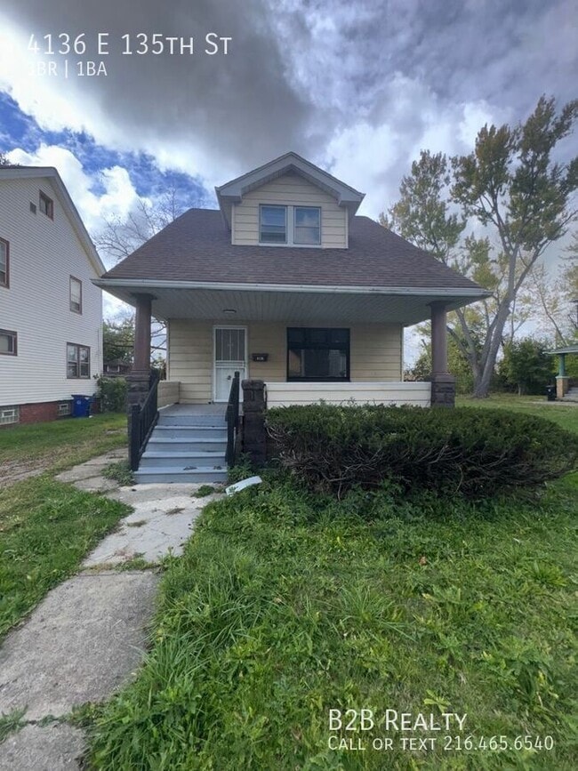 Building Photo - 4136 E 135th St