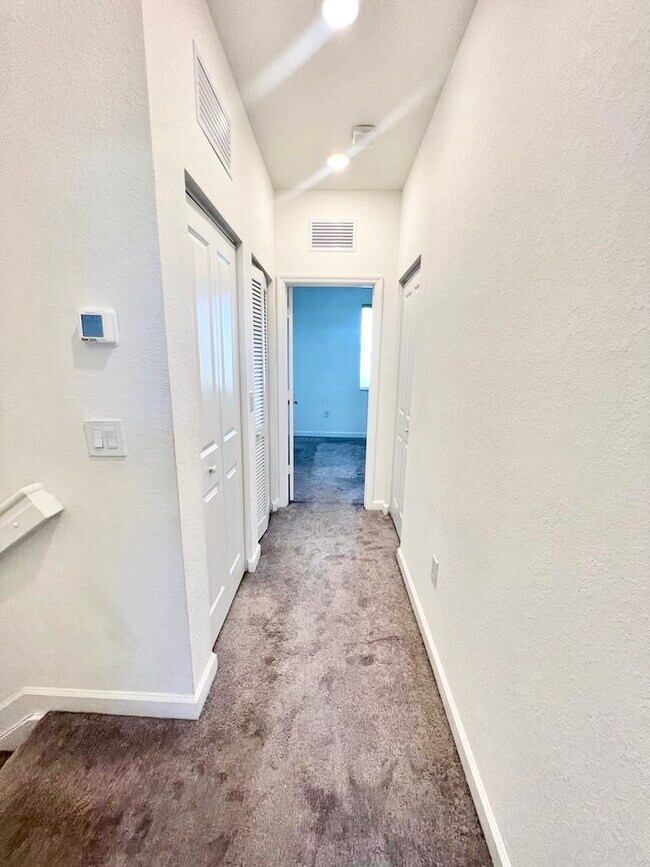 Photo - 575 NE 208th Ter