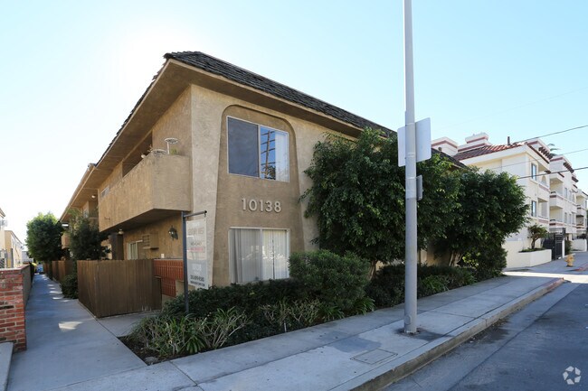 Photo - 10138 Palms Blvd