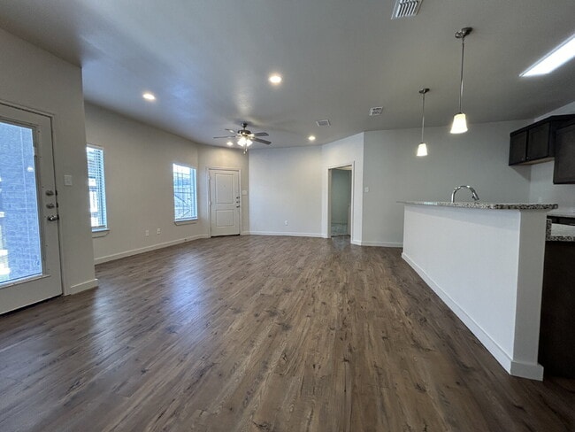 Photo - MOVE IN SPECIAL - Beautiful 3/2 Located Directly East Of Cooper East Elementary
