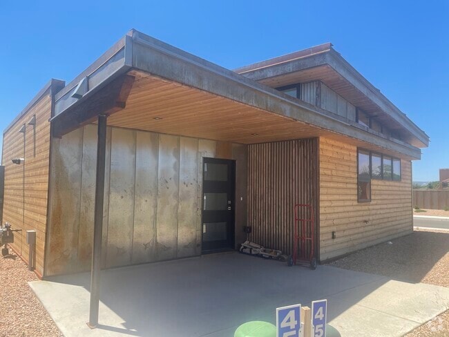 Building Photo - 486 Red River Loop Rental