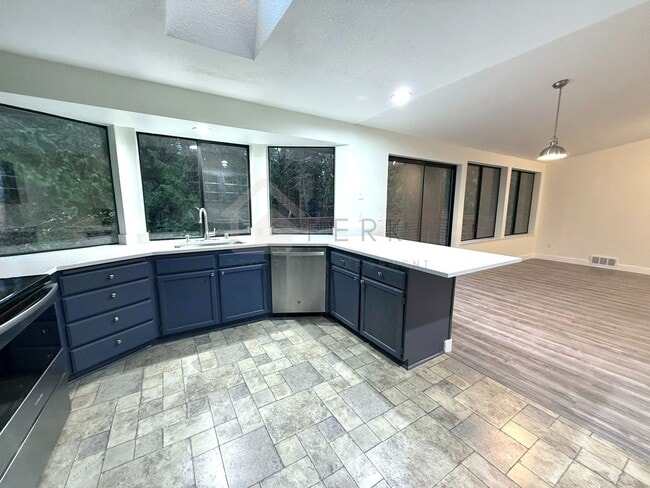 Photo - Forest-View 2 Bedroom on Oak Bay Road, Port Hadlock