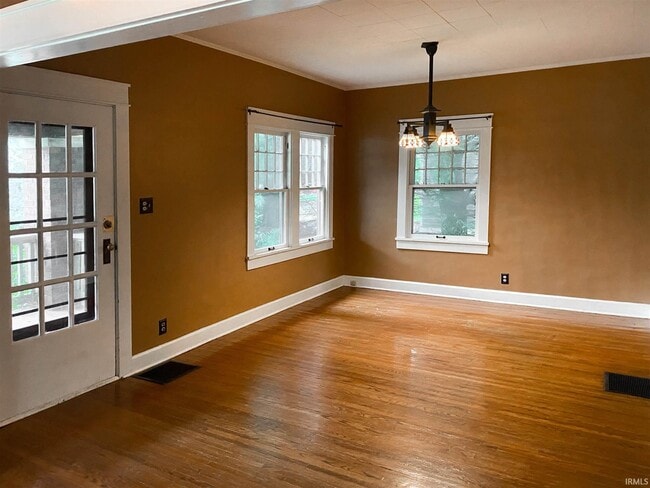 Photo - 807 N Lincoln St