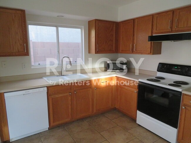 Photo - 17606 N 17th Pl