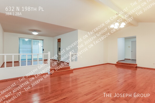 Photo - 632 N 198th Pl
