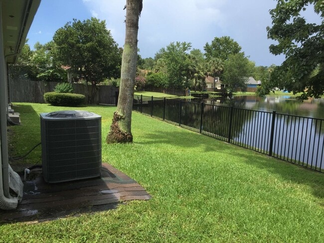 Photo - 10439 Inverness Dr