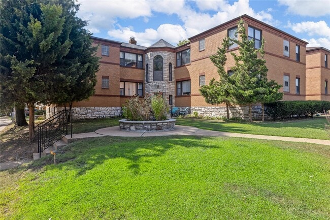 Building Photo - 4931 Jamieson Ave Unit E