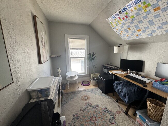 Photo - Charming 2-Bed upper Duplex in NE in Minneapolis Unit 2