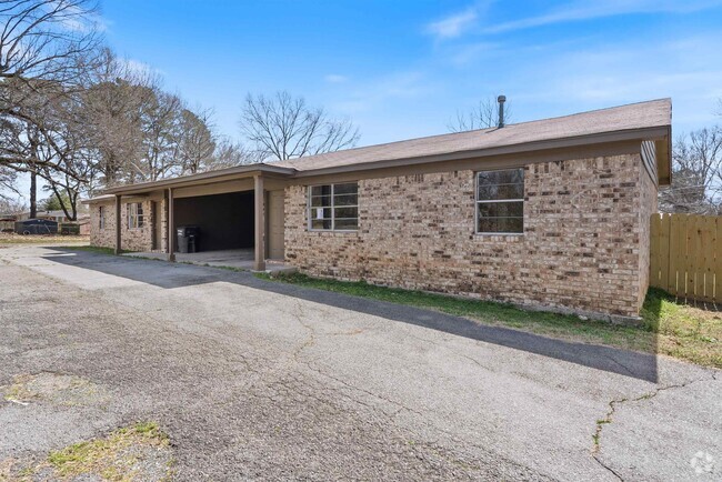 Building Photo - 515 S Rd Rental