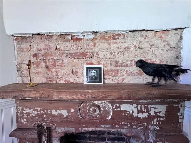 Photo - 749 Cooper St SW