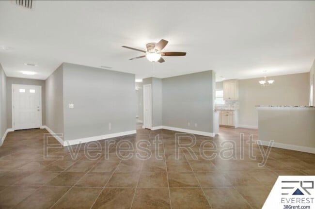 Photo - 92 Rickenbacker Dr