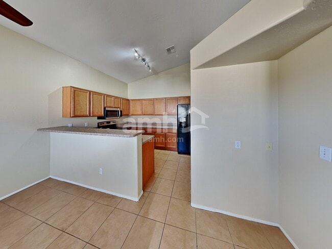 Photo - 1410 E Mineral Rd