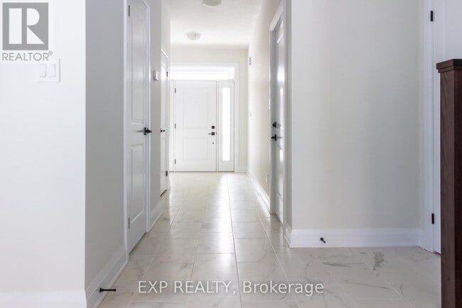 Photo - 6 Dominique St