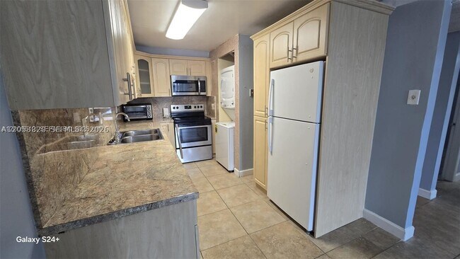 Photo - 10090 NW 80th Ct Unit 1406