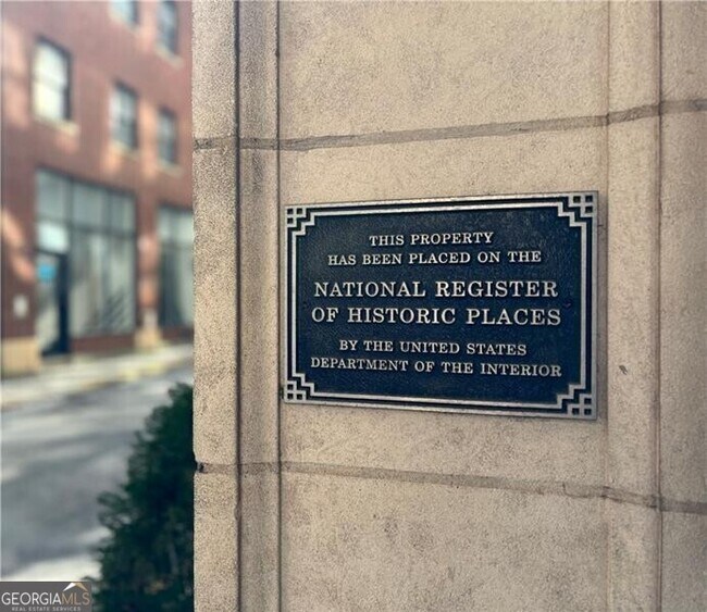 Photo - 90 Fairlie St NW Unit 402