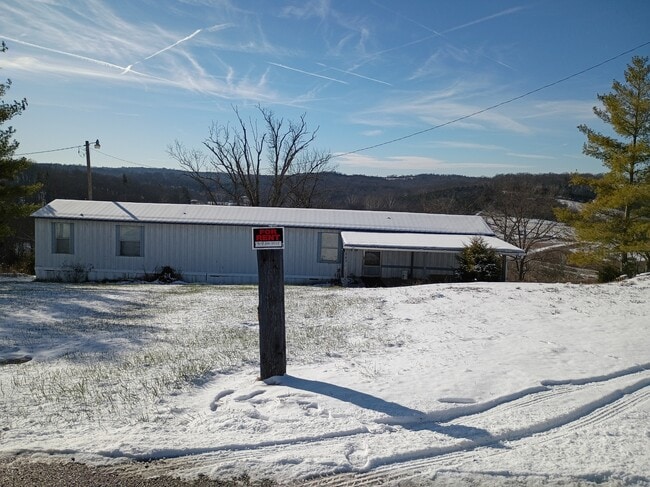 Photo - 643 Kelly Rd