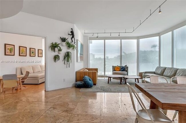 Photo - 300 South Pointe Dr Unit 300 S Pointe Dr  403