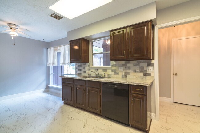 Photo - 25535 Wingfield Ln