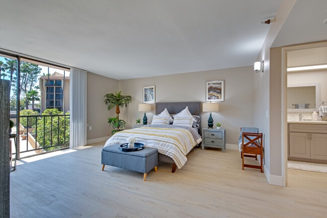 The Meridian at Laguna Hills - 55+ Active Adult Apartments