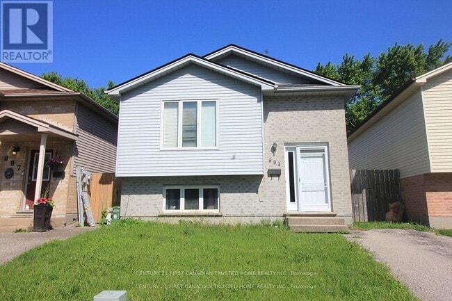 Photo - 893 Lawson Rd