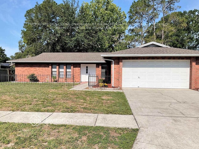 Building Photo - 810 Sandalwood Dr