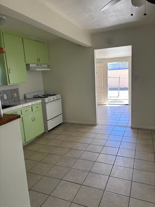 Building Photo - * Acoma (Lease Only) Unit * 66175 Acoma Ave.  #A3 Rental