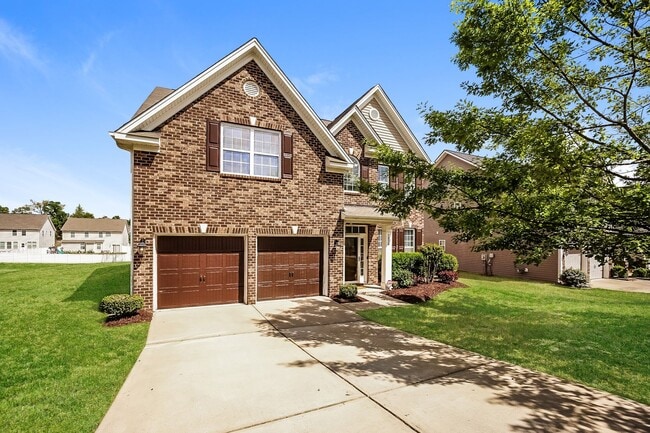 Building Photo - Beautiful 4 Bedroom Single Family Home