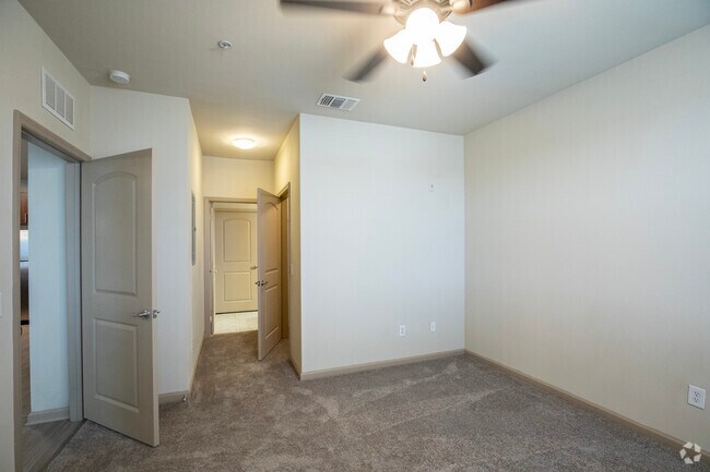 1BR, 1.5BA 783SF - 110 S Hoover Blvd Tampa, FL 33609 - Mosaic Westshore Apartments