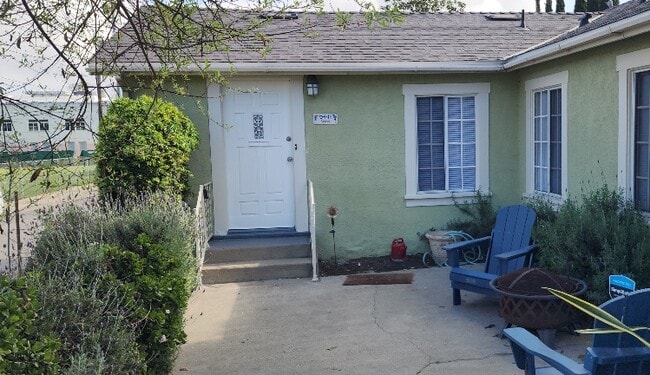 Building Photo - 544 Virginia St Unit 544.5