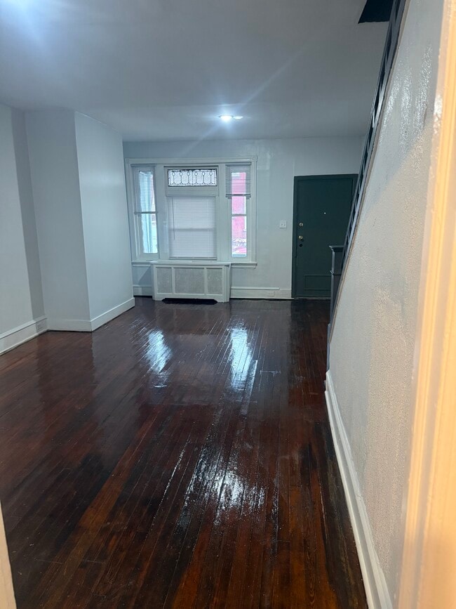 Photo - 3550 N Marshall St