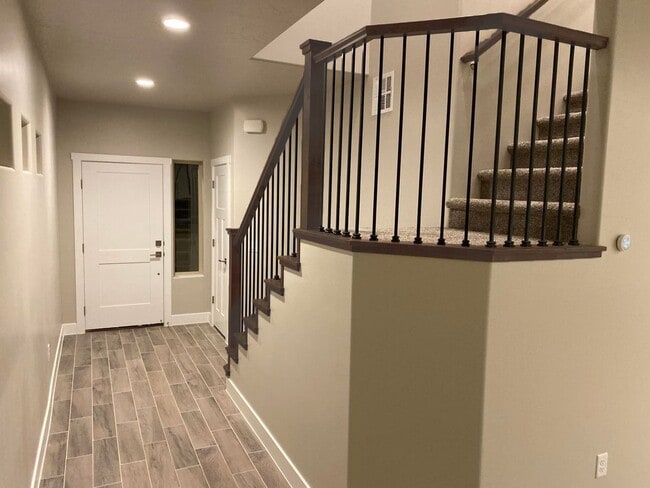 Photo - Wonderful 3 Bedroom Townhome. Water, sewer and garbage included.