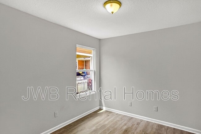 Photo - 1009 Kenmore St