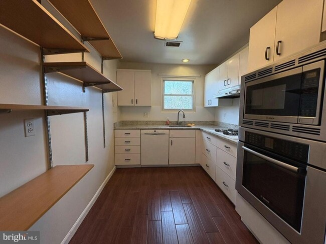 Photo - 6317 Pearce Ave