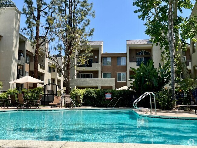 Building Photo - 21400 Burbank Blvd Unit 207 Rental