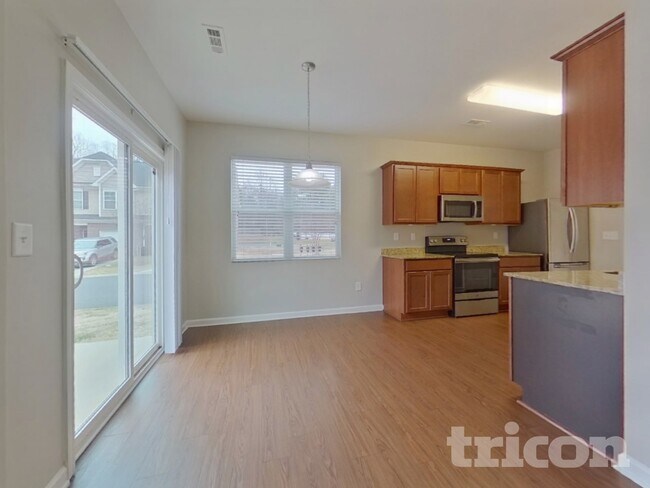 Photo - 2062 Aragon Lane