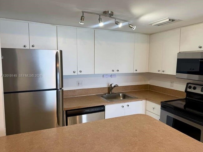 Photo - 770 Claughton Island Dr Unit 706